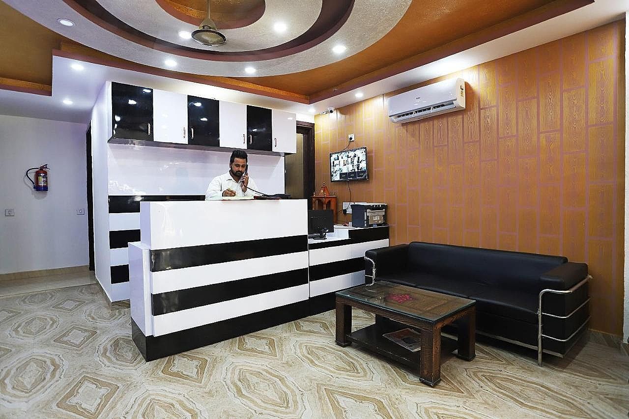 undefined Vaccinated Staff- OYO 42619 Diamond Key Residency 7