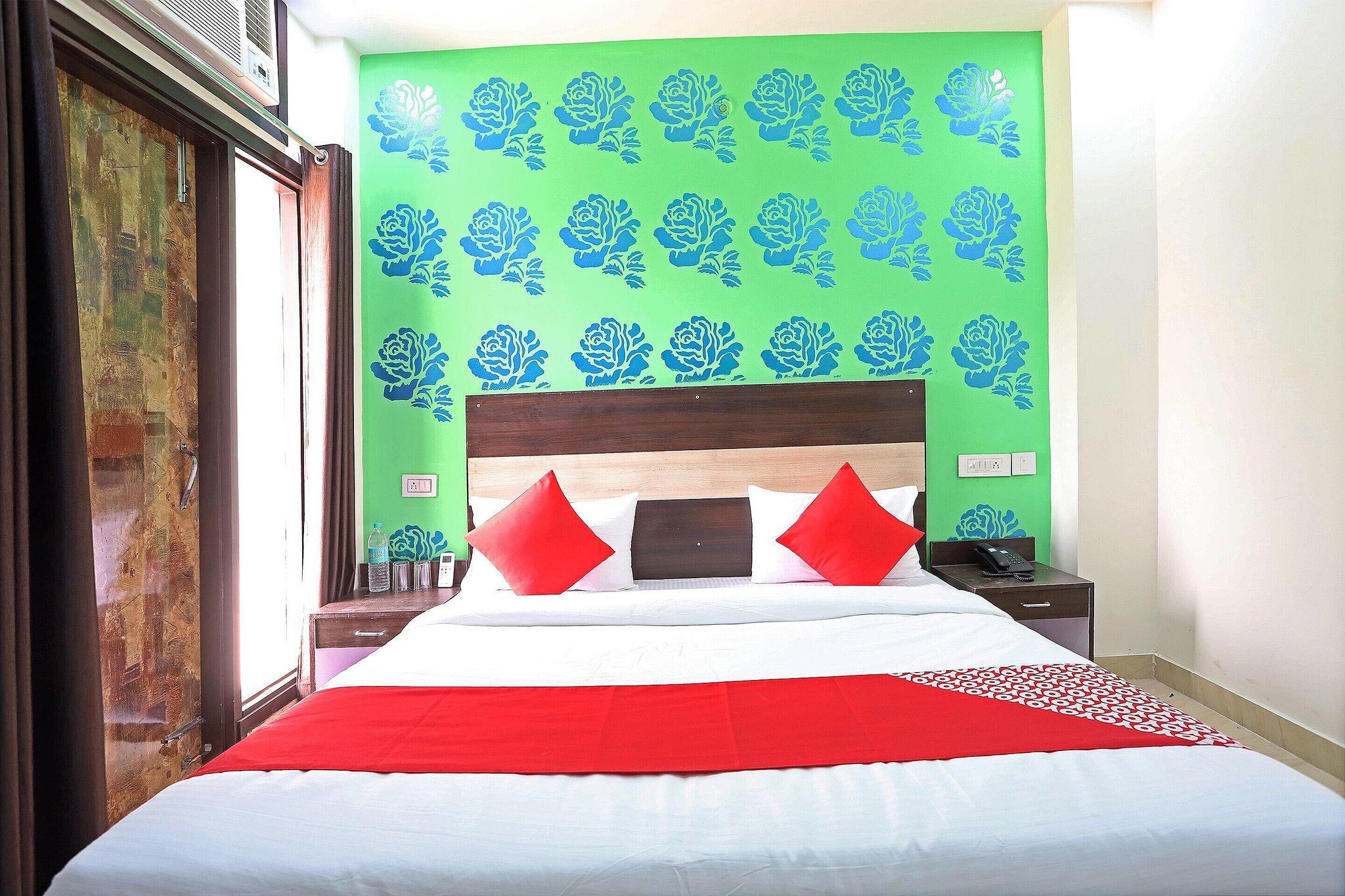 Vaccinated Staff- OYO 42619 Diamond Key Residency Classic 4