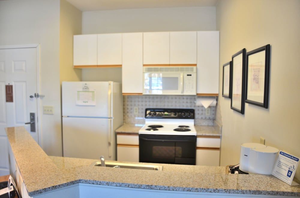 Cresthill Suites Syracuse Two Bedroom Suite 3