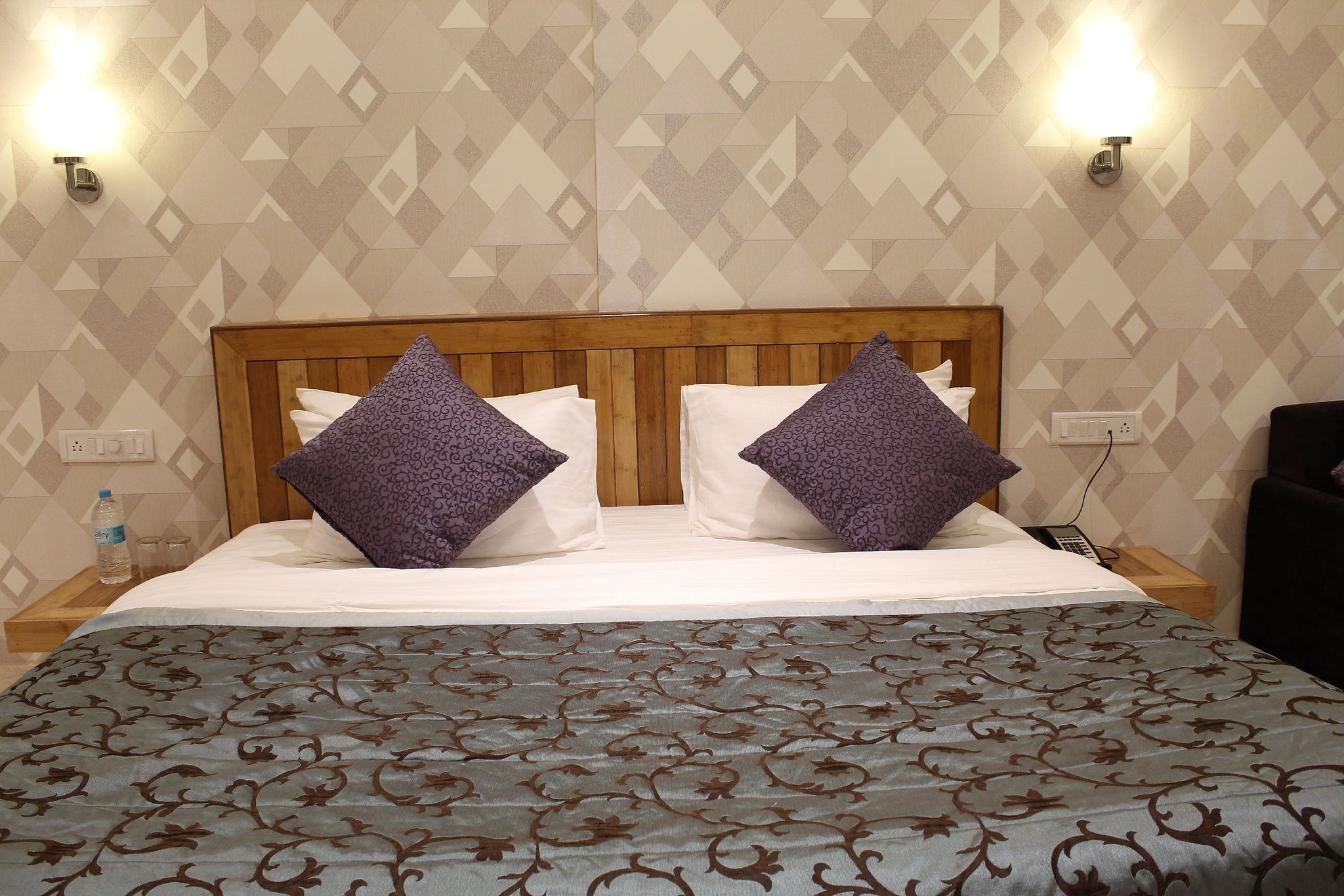 The Byke Retreat Brightland (Matheran) A/C Luxury Deluxe Room 4