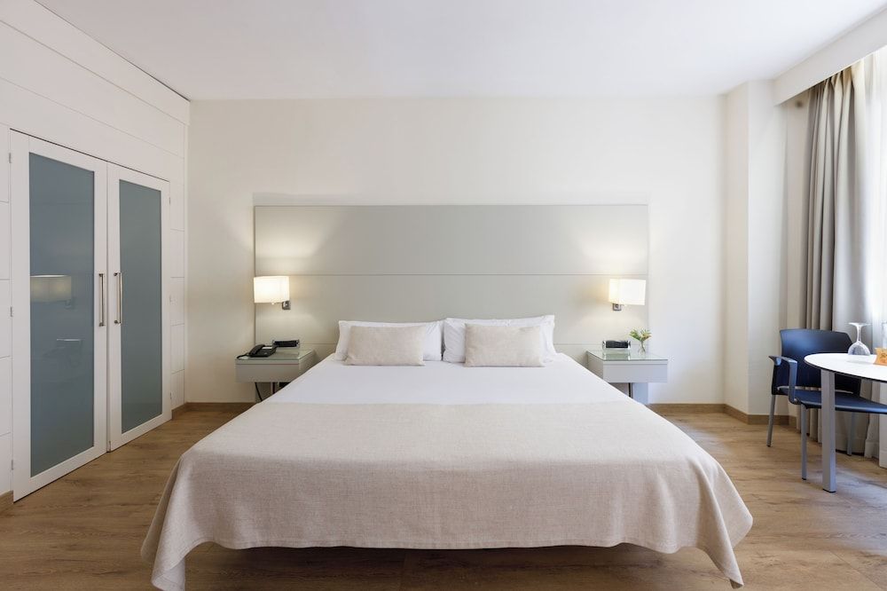 undefined Aparthotel Mariano Cubi Barcelona 2