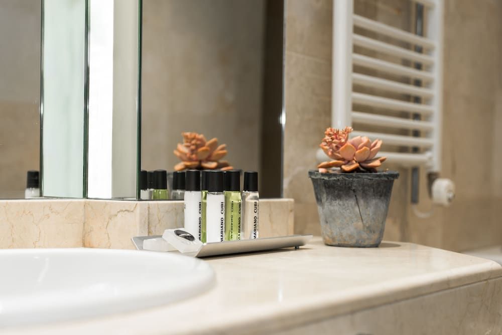 Aparthotel Mariano Cubi Barcelona Superior Double Room 3