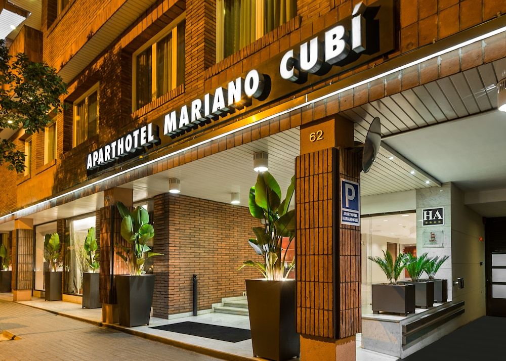 undefined Aparthotel Mariano Cubi Barcelona 2