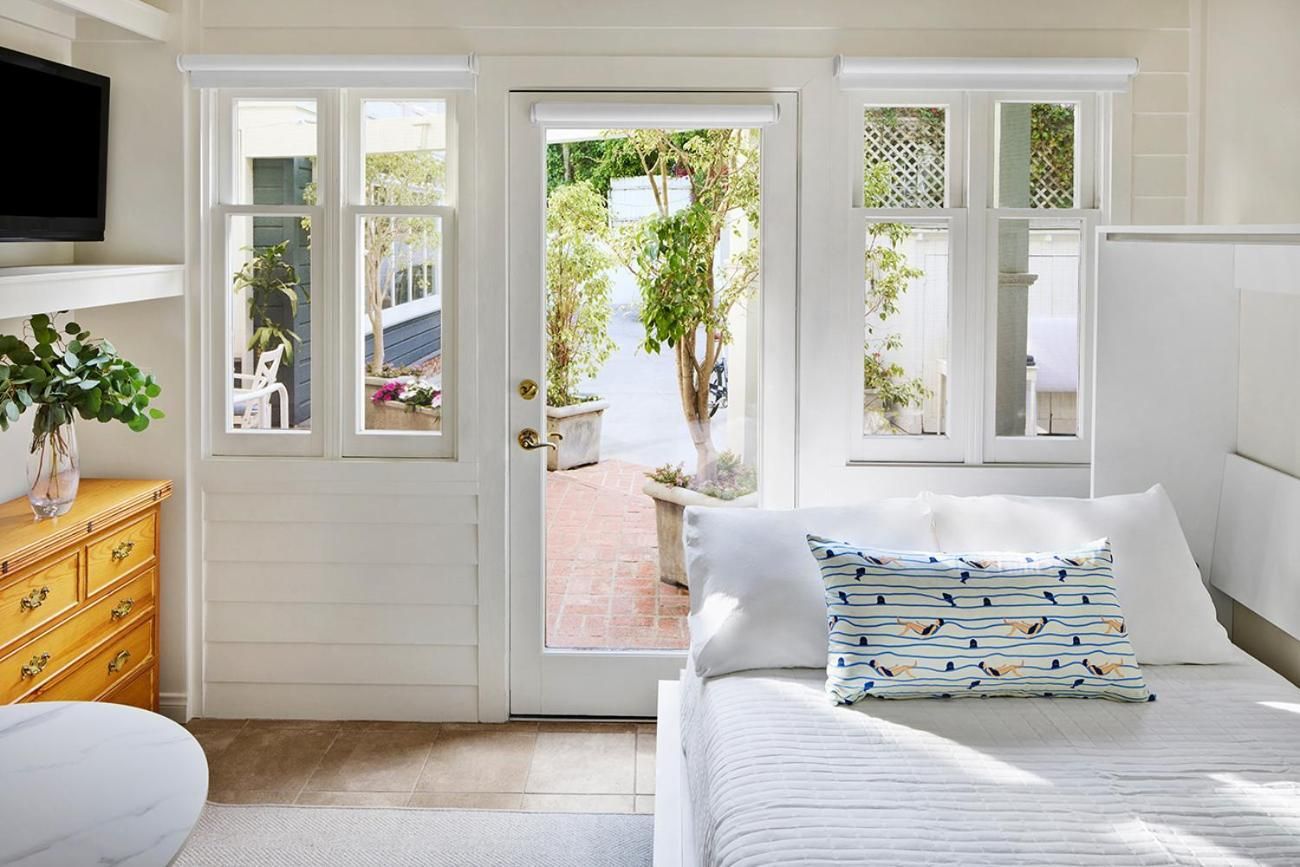 Channel Road Inn, A Four Sisters Inn Signature Studio Suite ADA 2