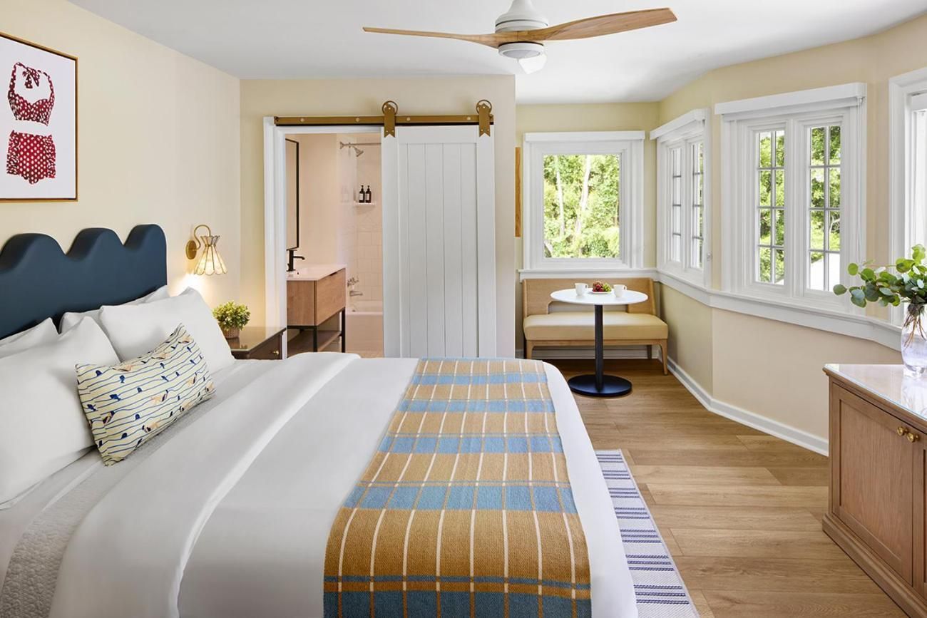 Signature King + Garden View