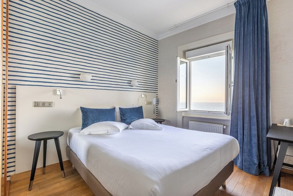 Double or Twin Room, Sea View