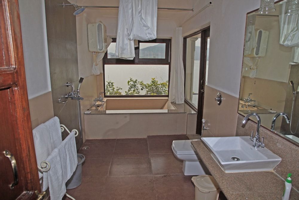 Jhadol Safari Camp Family Suite 5