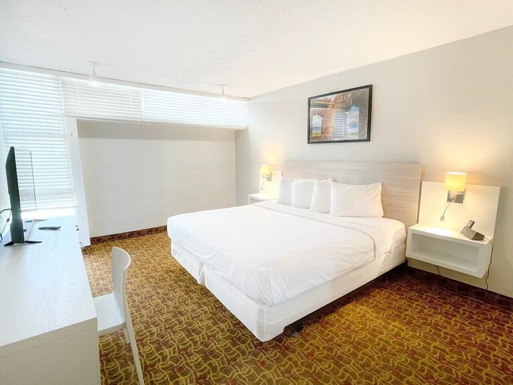 One Bedroom Suite Ocean View