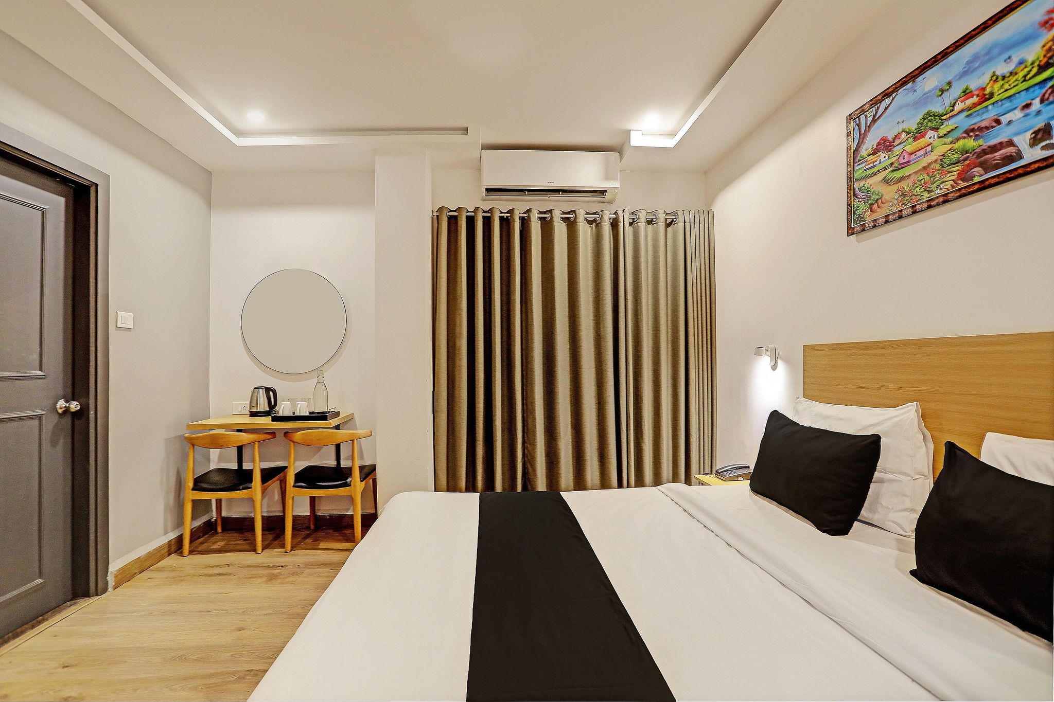 Super Townhouse Swain Heritage Classic Room 4