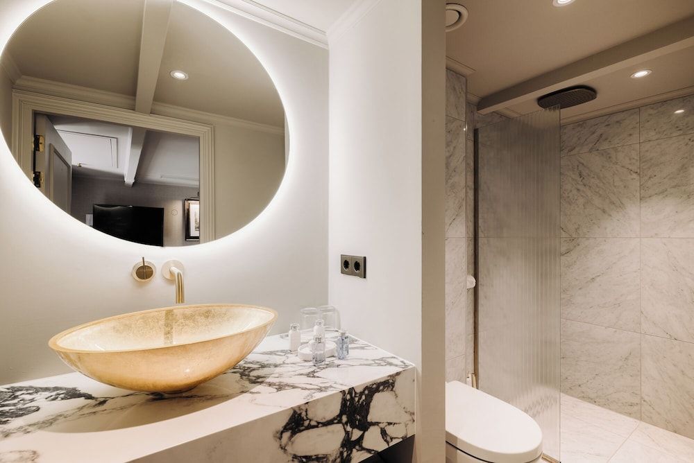 Hotel 717 Room, Courtyard View (Little Prince) 4