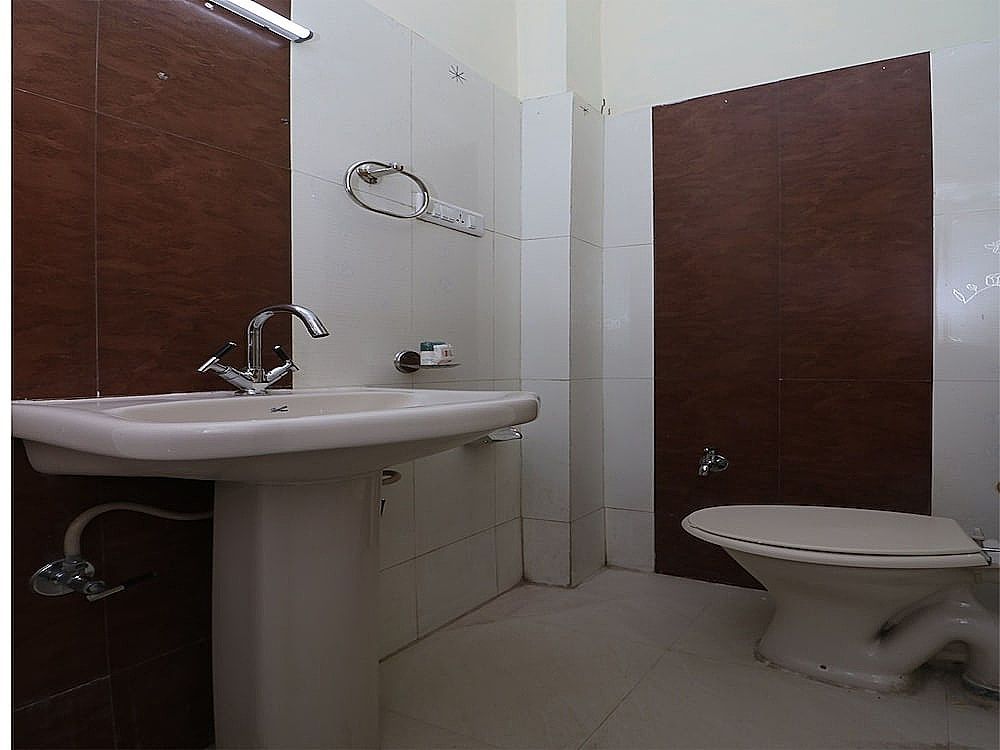 Hotel Blue Empire Double or Twin Room 7