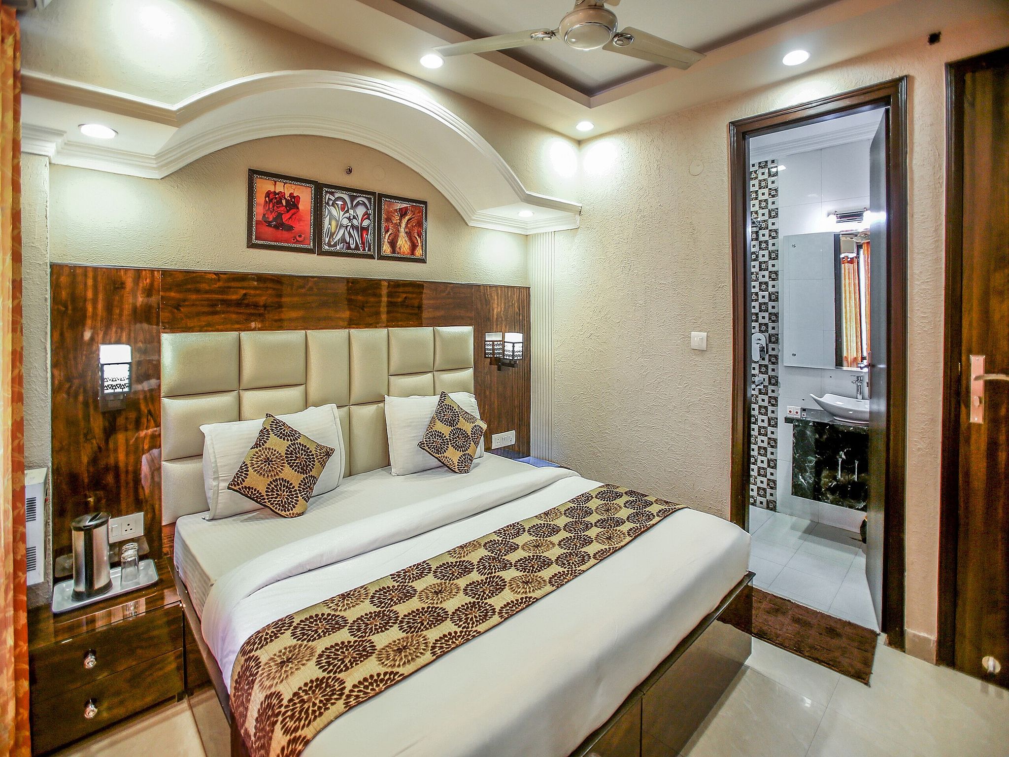 Krishna Inn Executive room 4