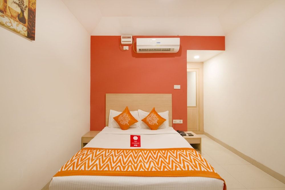 OYO 10235 Oyster Transit Hotels Double or Twin Room 5