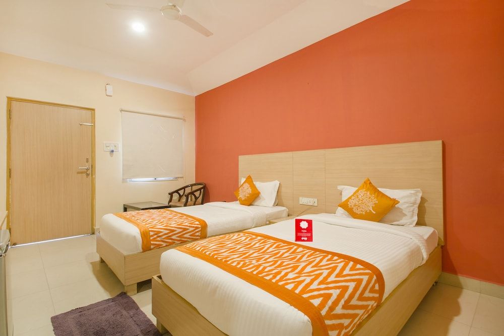 OYO 10235 Oyster Transit Hotels Double or Twin Room 7