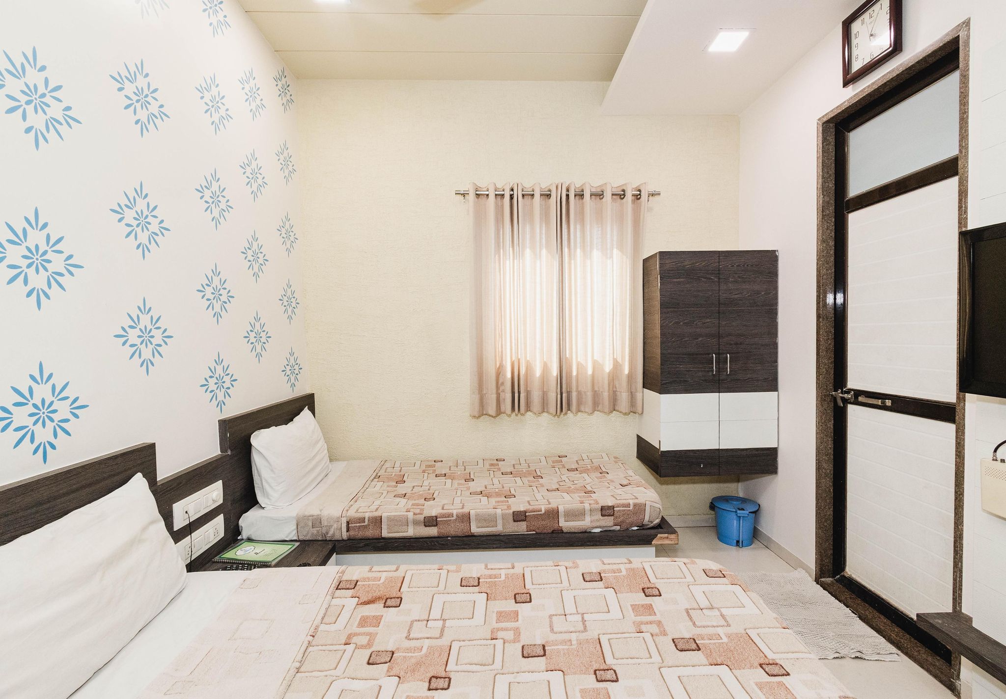 HOTEL AMBER Standard Non AC Rooms 6