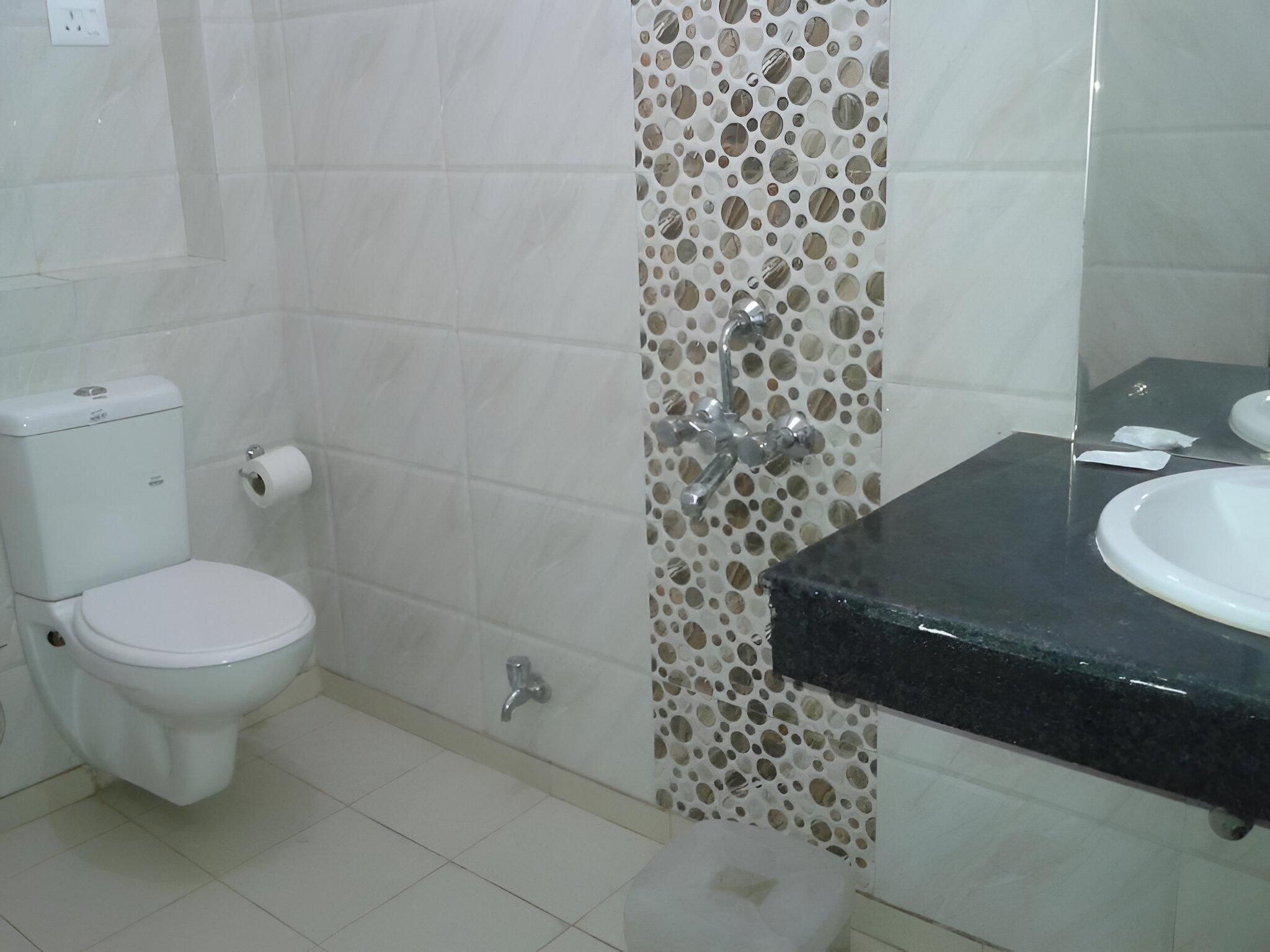 Hotel Marigold Deluxe Double Room 4