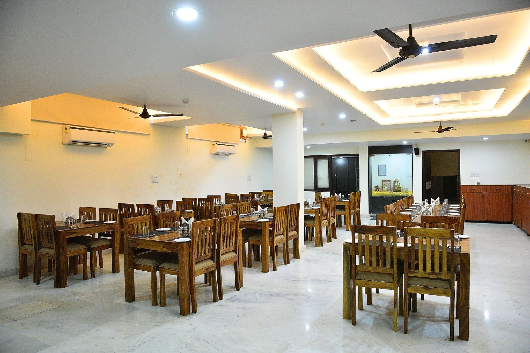 Food & Dining