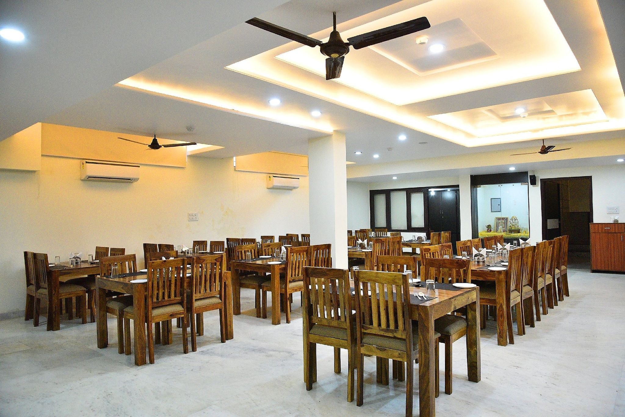 Food & Dining