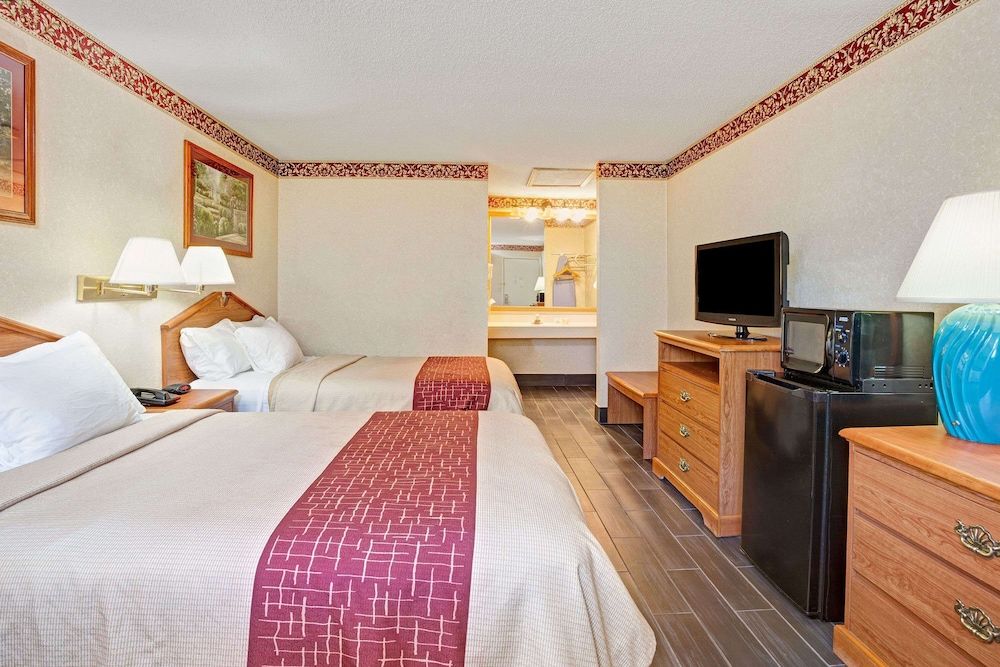 Room, 2 Queen Beds, Non Smoking