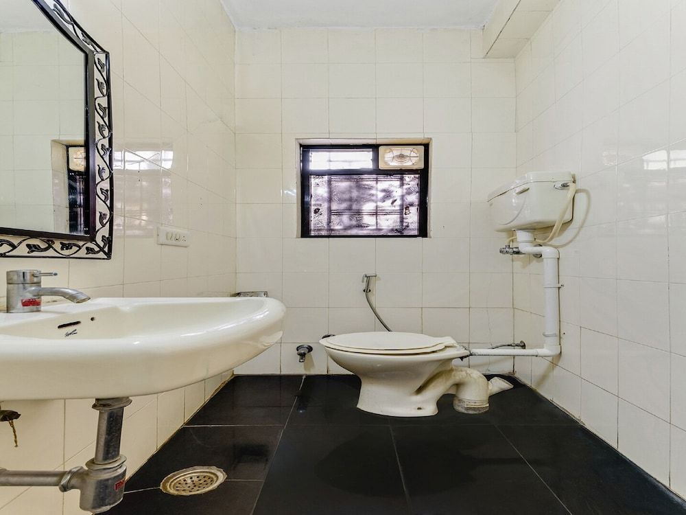 OYO 10416 Hotel Arts Executive Double or Twin Room 11