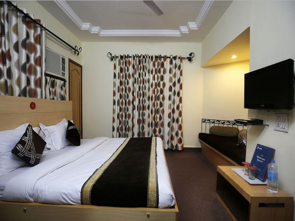 undefined OYO 10416 Hotel Arts Executive 6