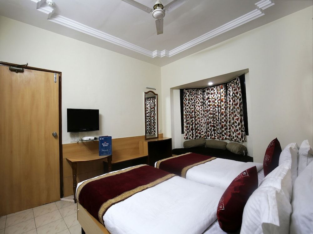 undefined OYO 10416 Hotel Arts Executive 7