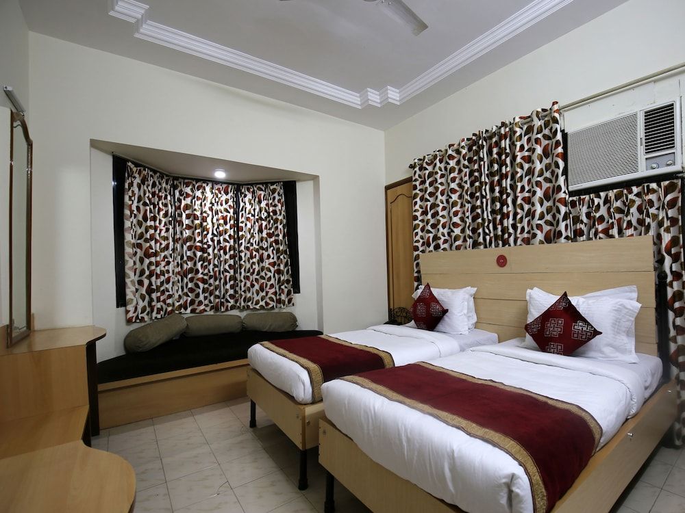 undefined OYO 10416 Hotel Arts Executive 5