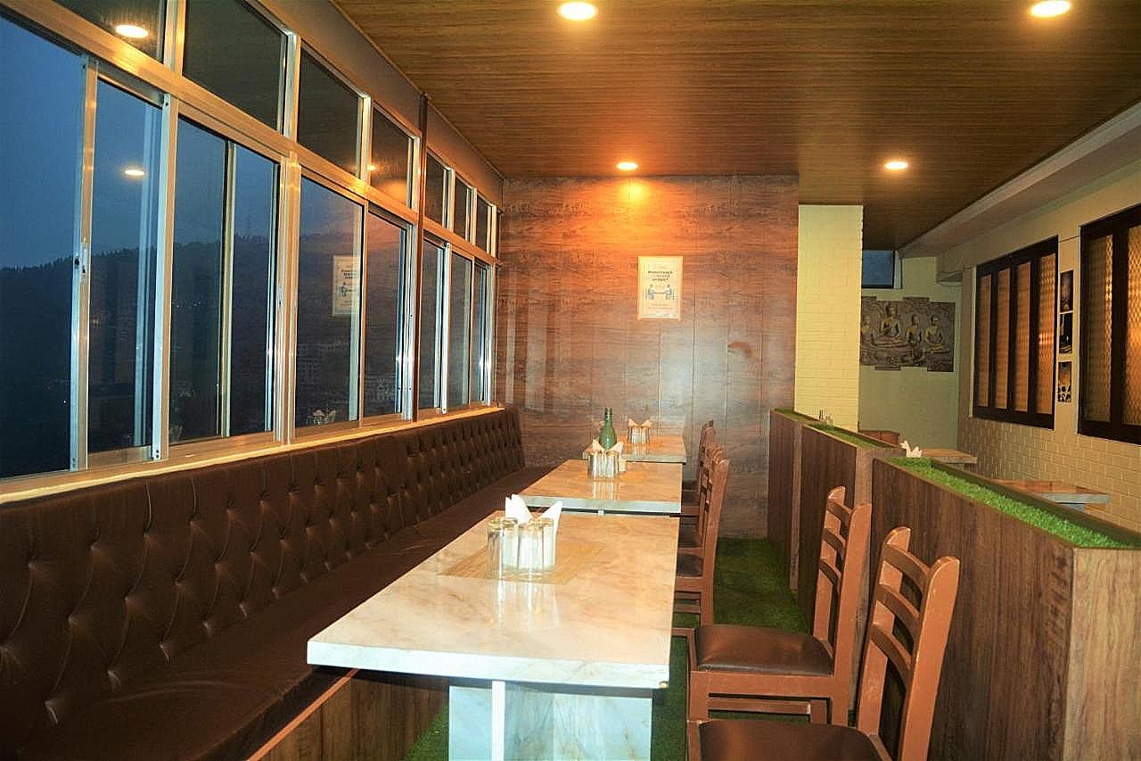 Food & Dining