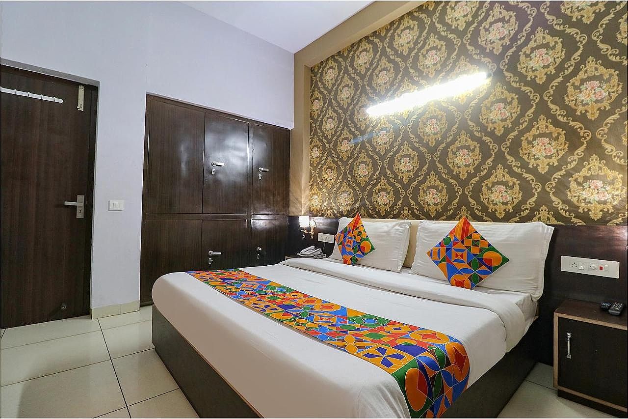 FabHotel K9 Deluxe Room 9