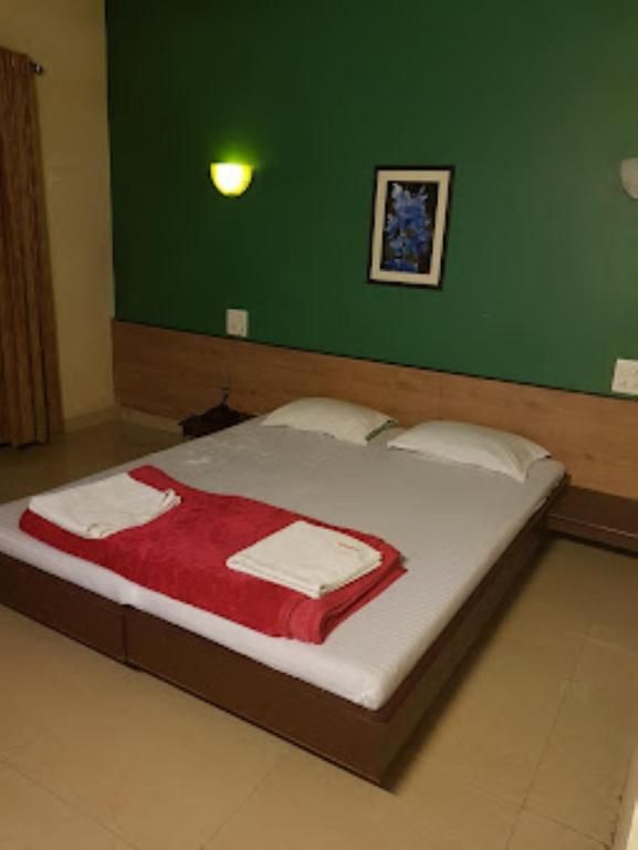 Deluxe AC Room