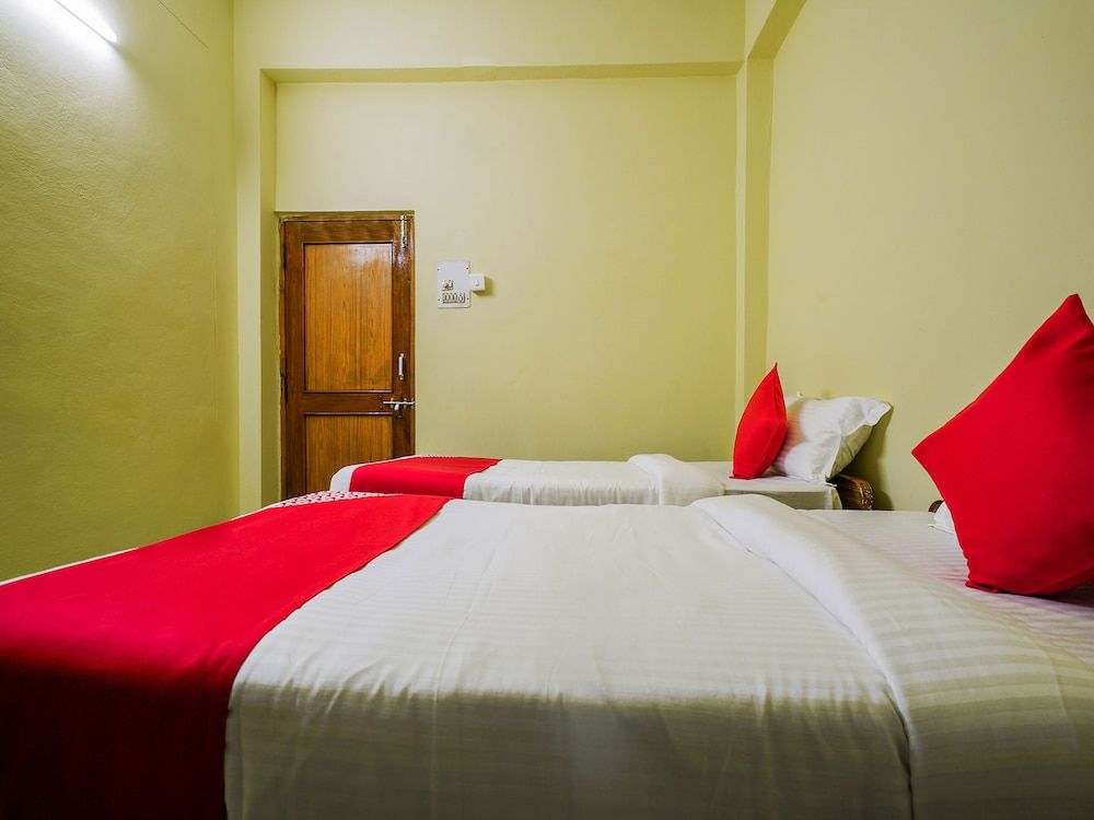 OYO 19121 V G Guest House Single Room (Saver) 19