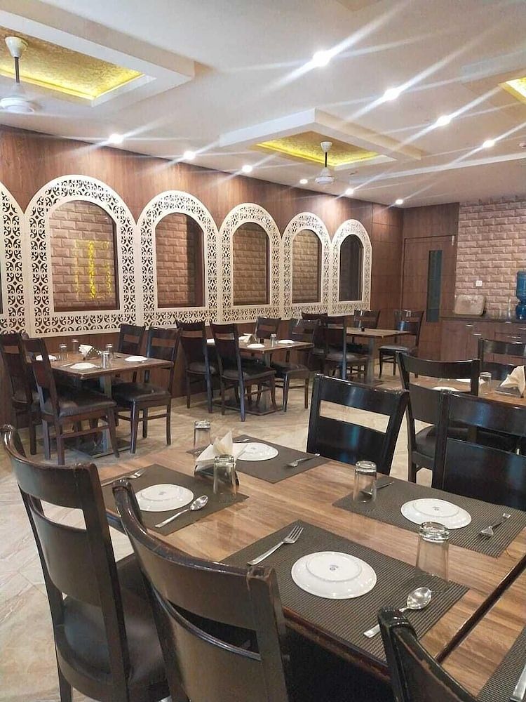 undefined Hotel Janki Inn 4