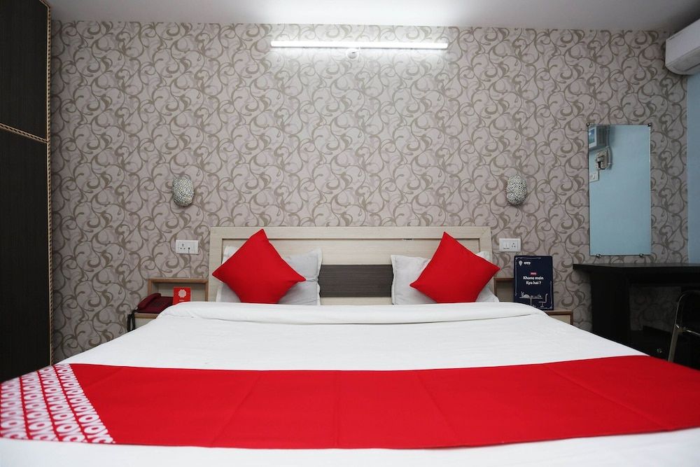 OYO 19192 Hotel New Metro Standard Room