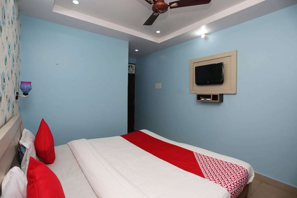 OYO 19192 Hotel New Metro Double Room 2