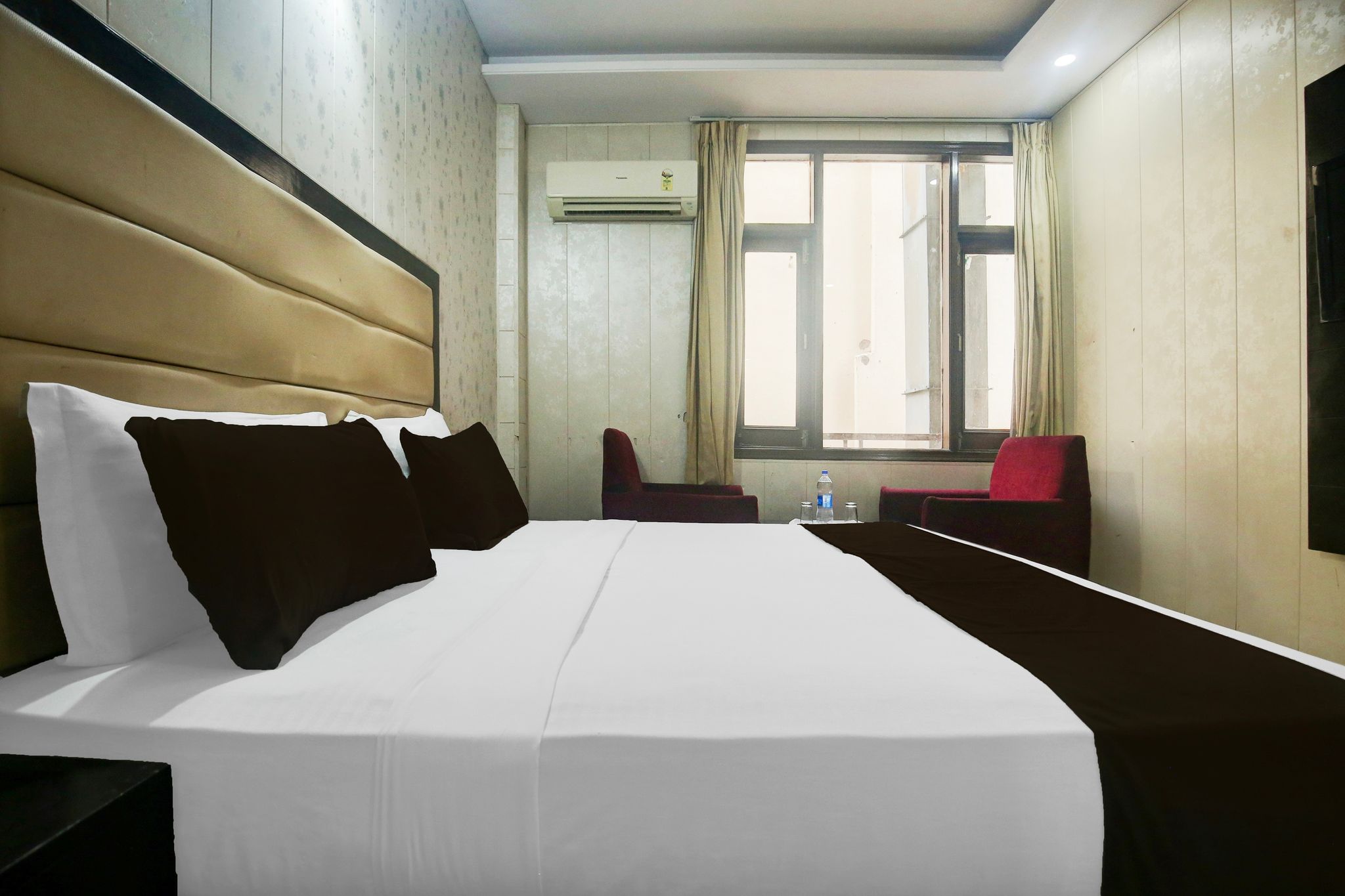 Hotel O Ek Noor Residency Classic 8