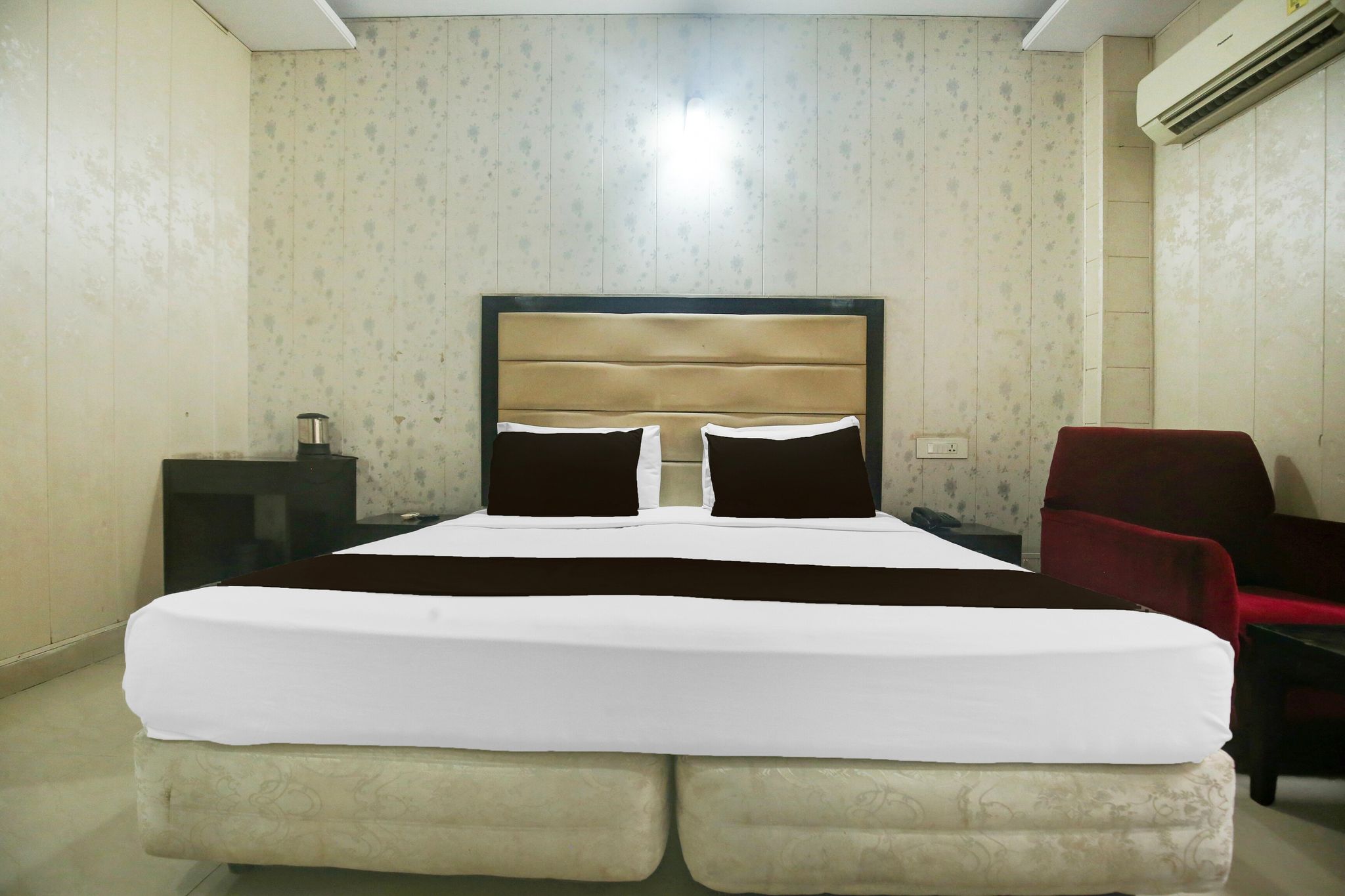 Hotel O Ek Noor Residency Classic 2