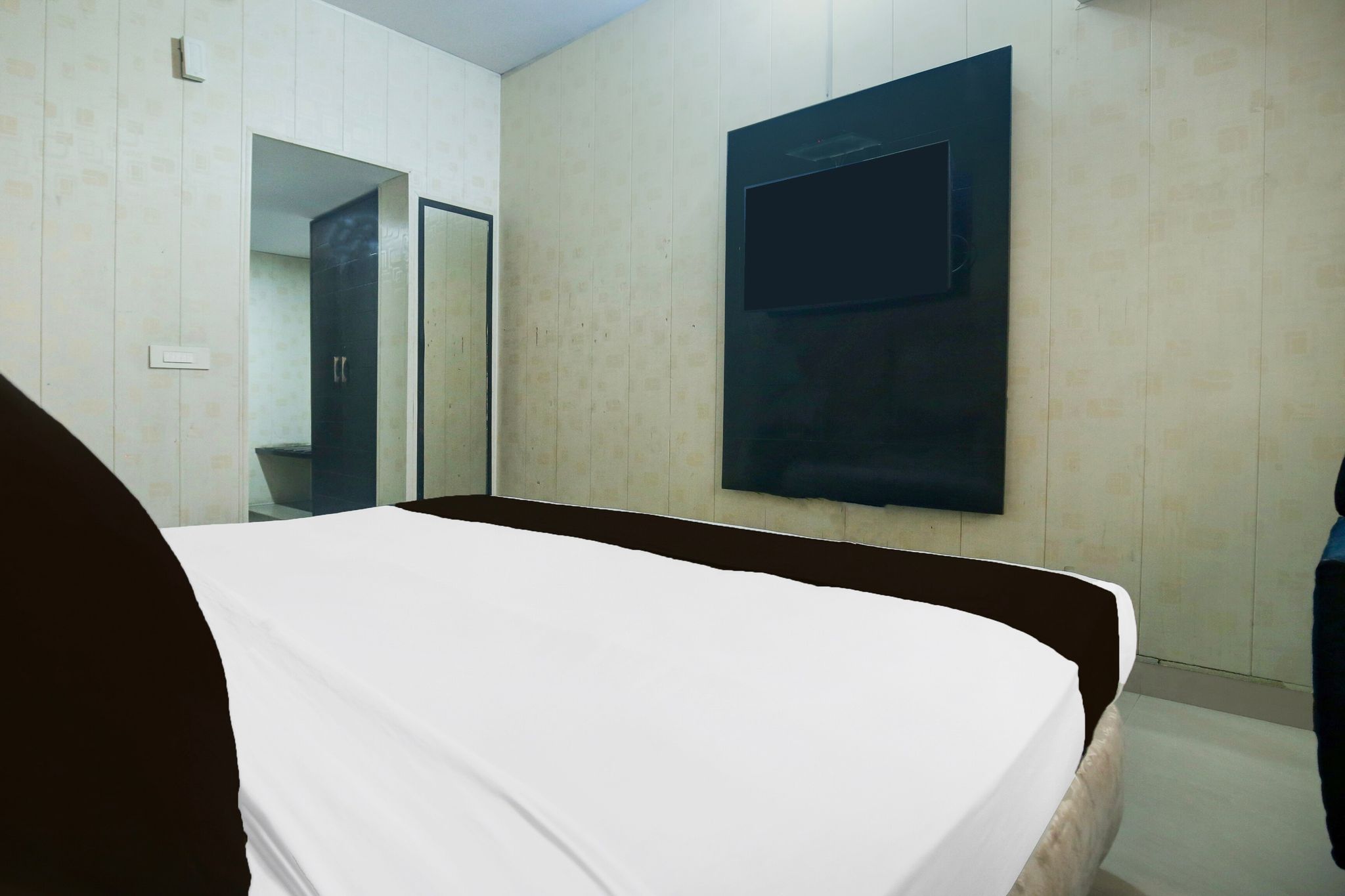 Hotel O Ek Noor Residency Classic 11