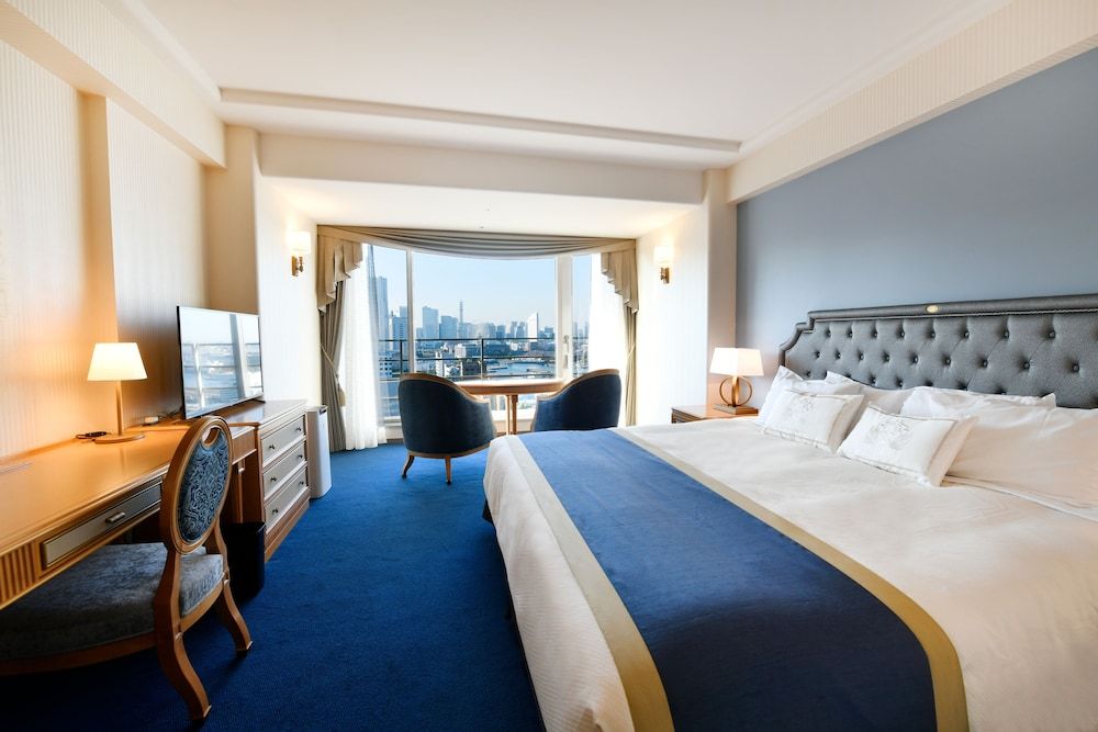 [Check-in 15:00] Tower Grand Club Floor Double, Non Smoking
