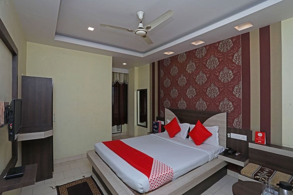 OYO 29689 Hotel Pramod Double or Twin Room 8