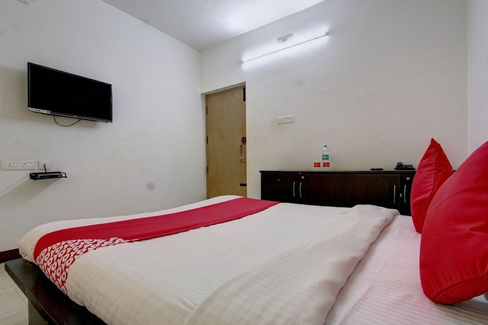 OYO 46168 Sky Hotels Double or Twin Room 11