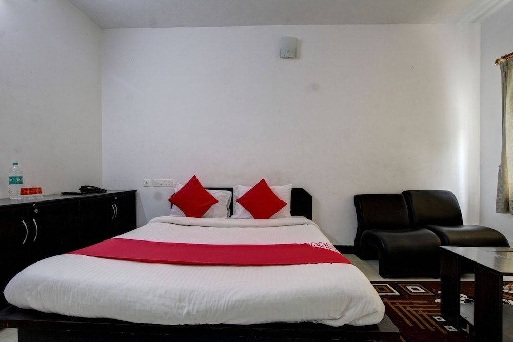 OYO 46168 Sky Hotels Double or Twin Room 10