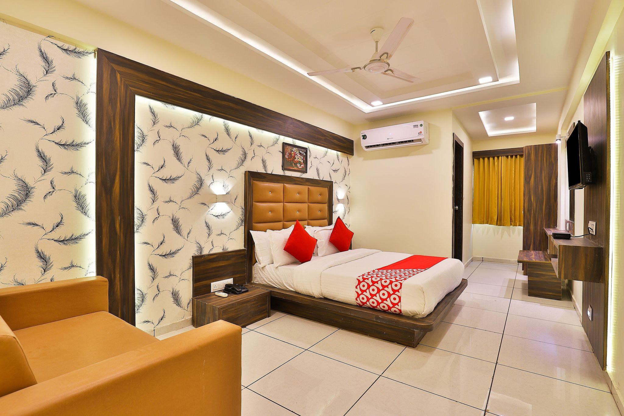 undefined OYO Hotel Silver Palace 9