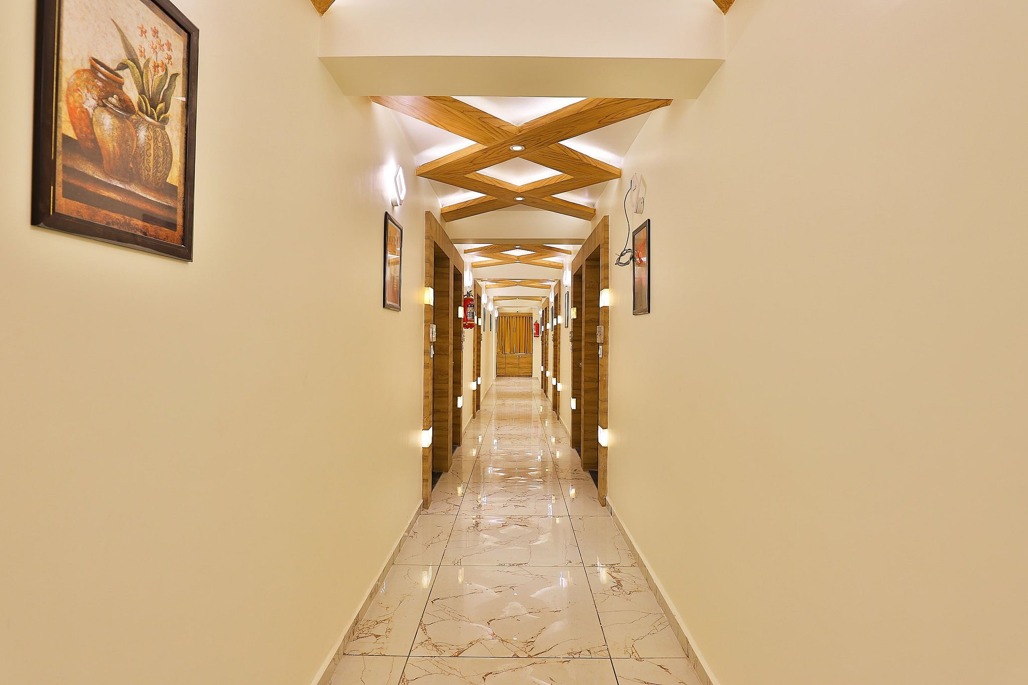 undefined OYO Hotel Silver Palace 2