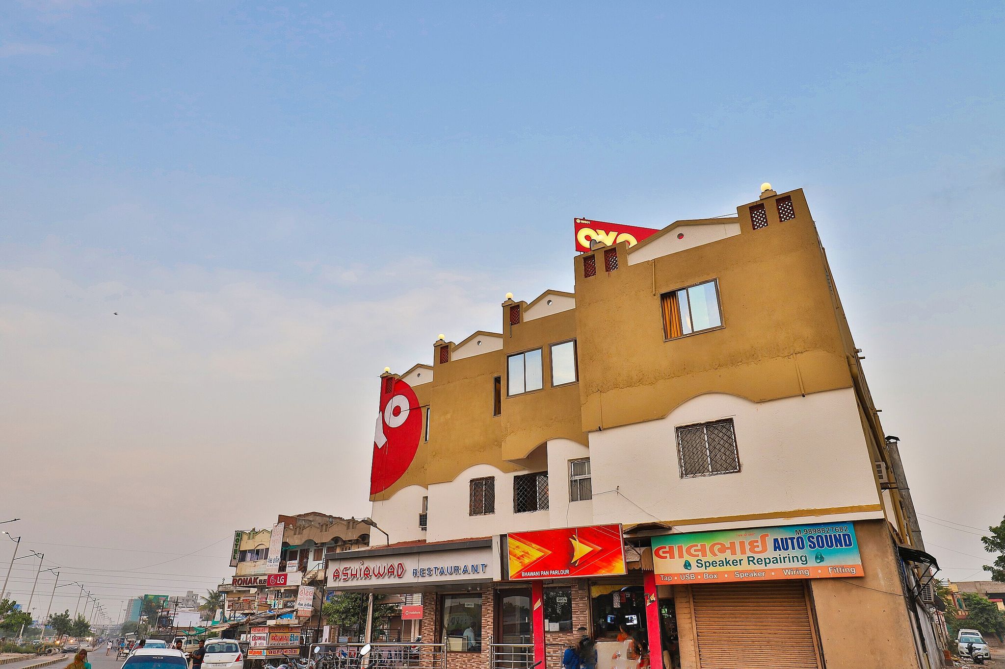 undefined OYO Hotel Silver Palace 3