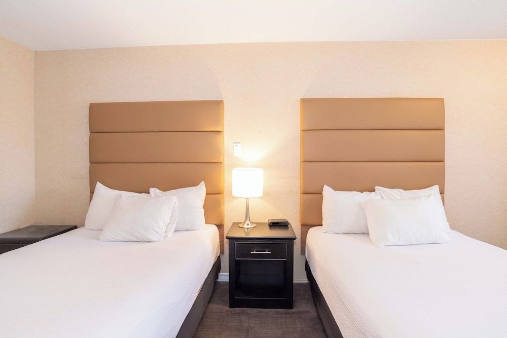 Sandman Hotel Cranbrook Standard Room, 2 Double Beds 2