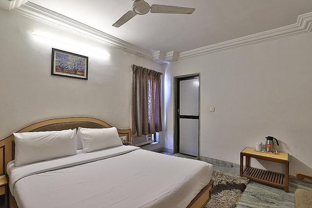 Hotel Midtown Deluxe Room 5