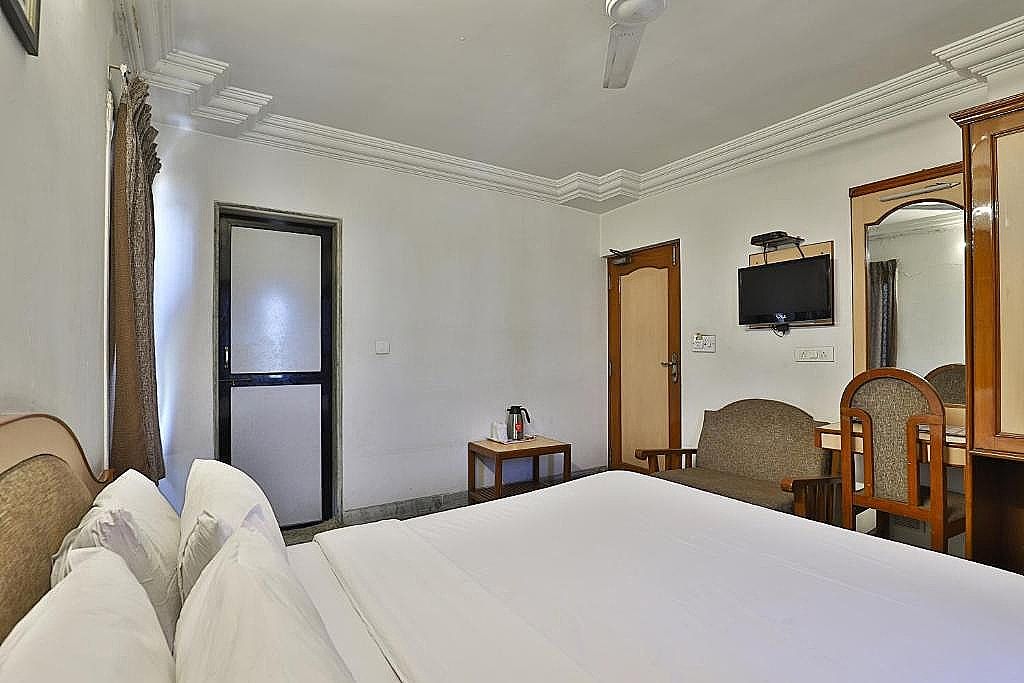 Hotel Midtown Deluxe Room 8