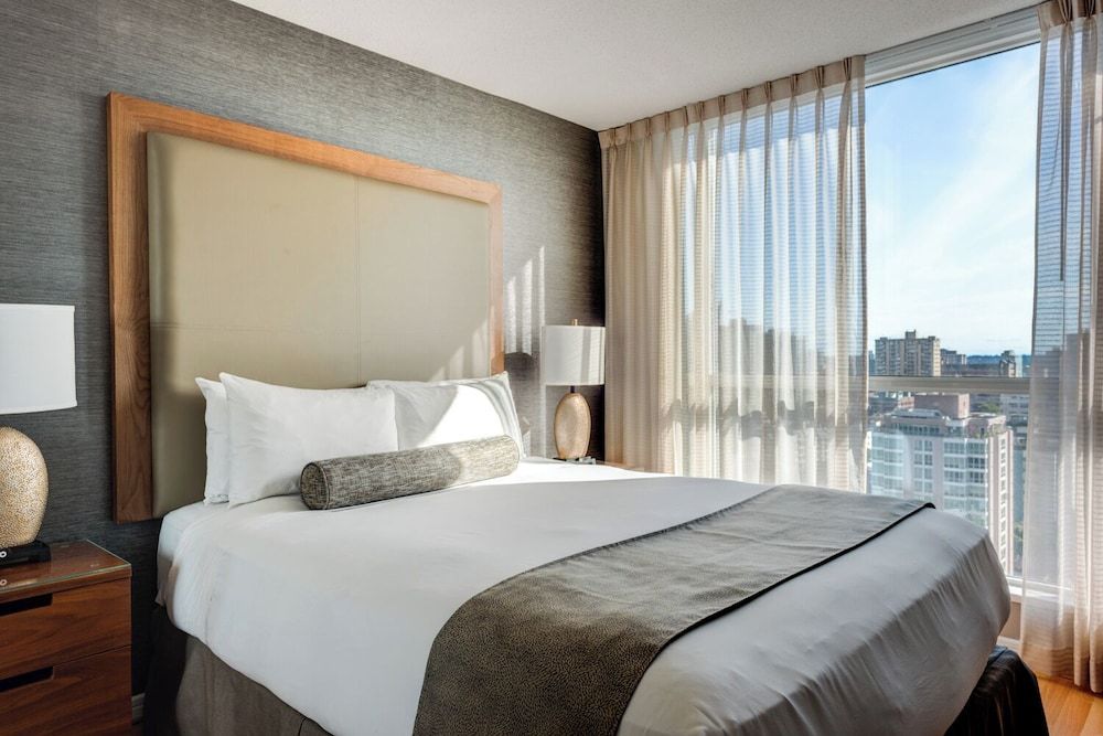 Executive 1-Bedroom Suite (1 Queen)