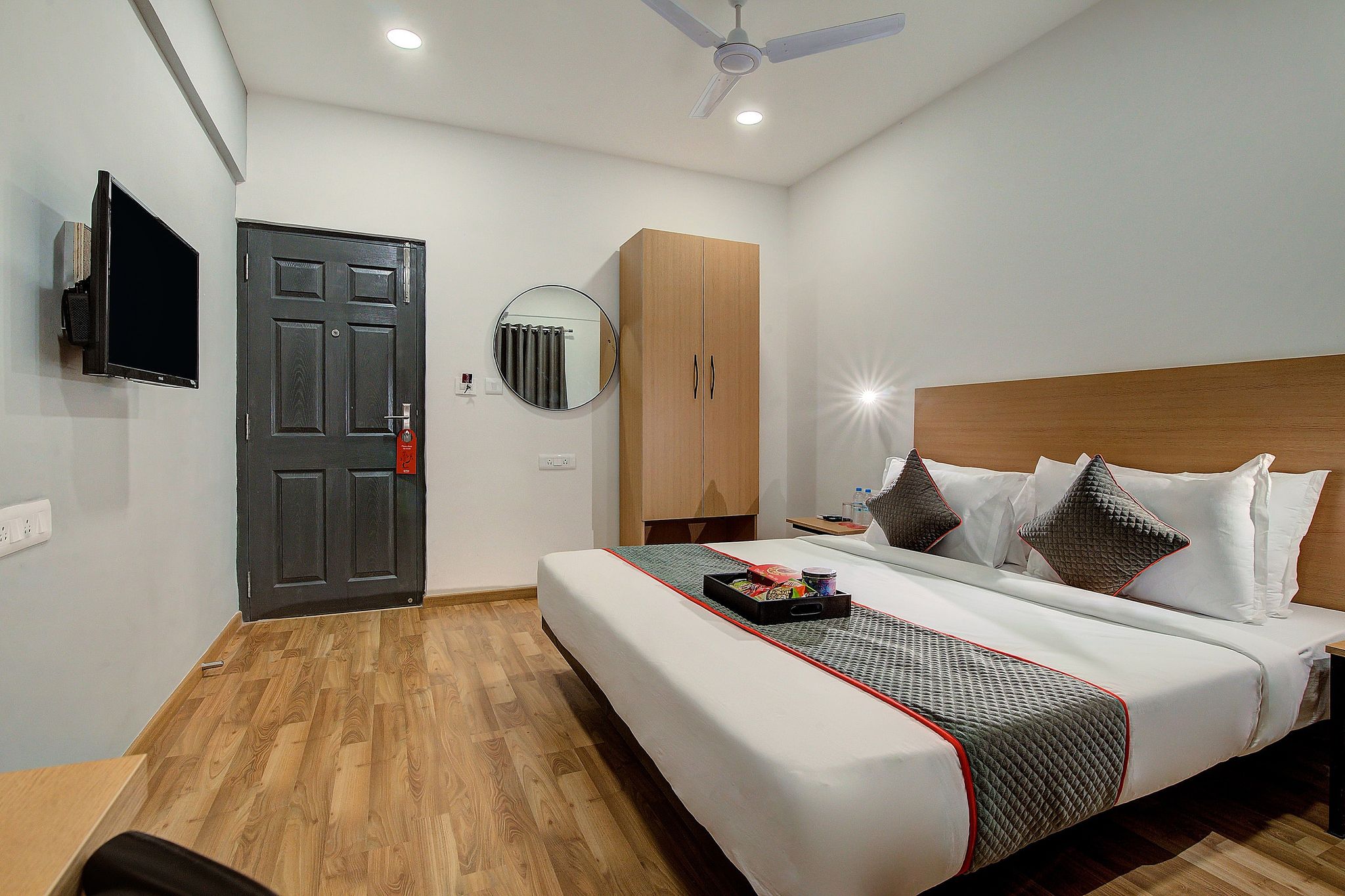 Townhouse Gandhi Hall Classic Room 4