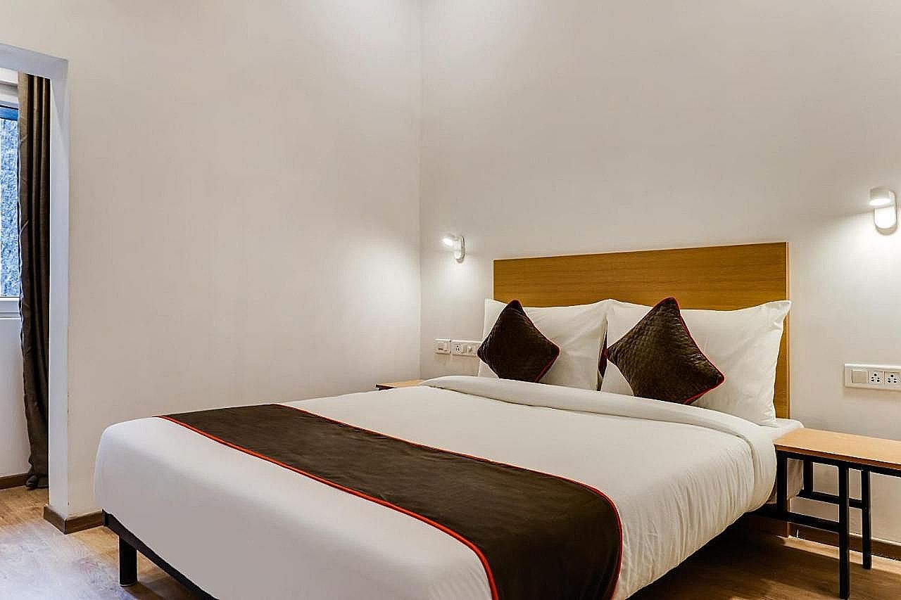 Townhouse Gandhi Hall Classic Room 10